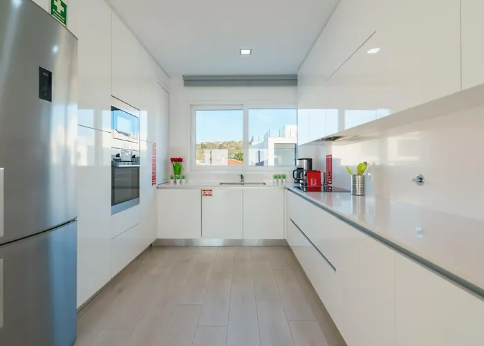 Eden Villa, With Jacuzzi&ocean View Villa Ribamar (Lourinha)