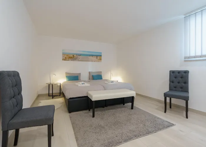 Villa Eden Villa, With Jacuzzi&ocean View